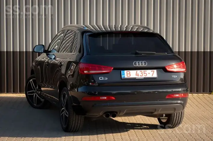 Audi Q3 2012 photo 4