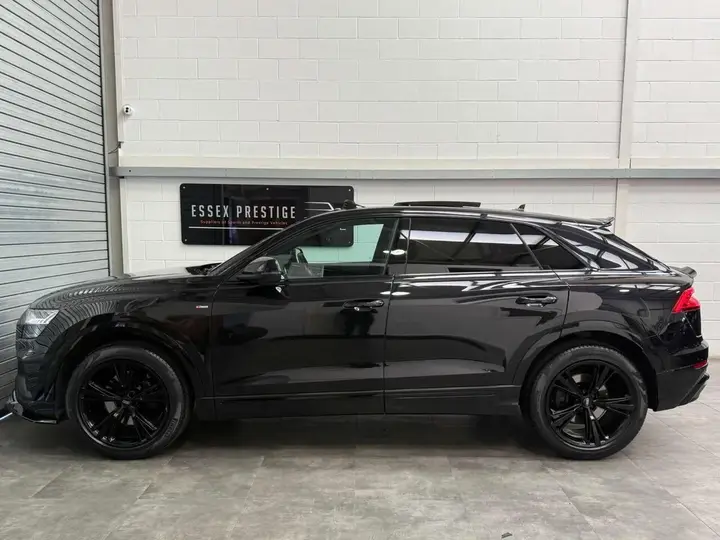 Audi Q8 2019 photo 5