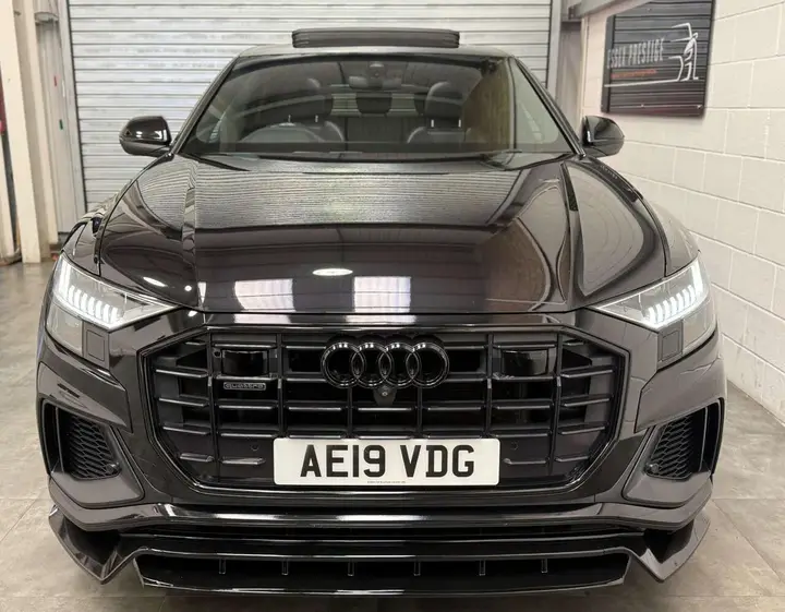 Audi Q8 2019 photo 2