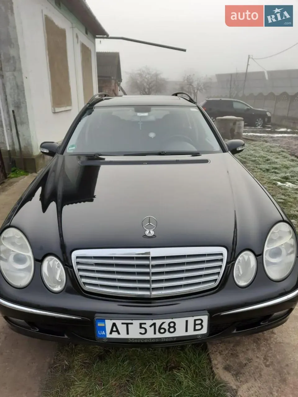 Mercedes-Benz E-Class 2006 photo 2