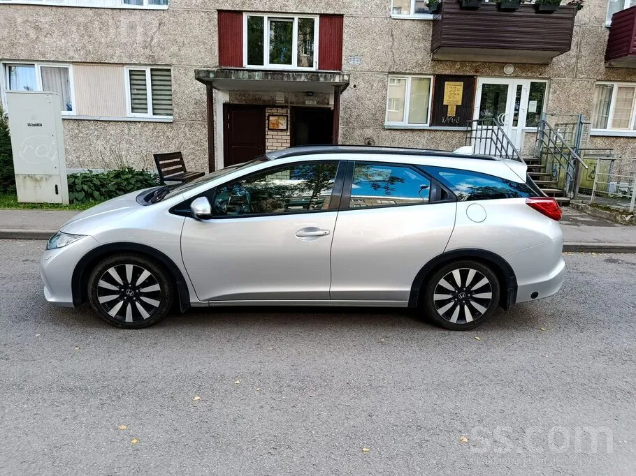 Honda Civic Tourer 2015 photo 2
