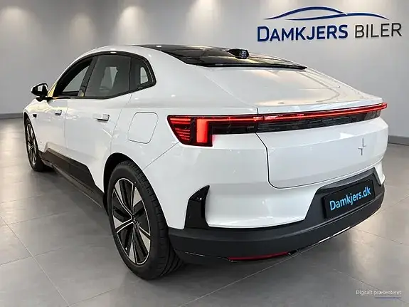 Polestar 4 2026 photo 2