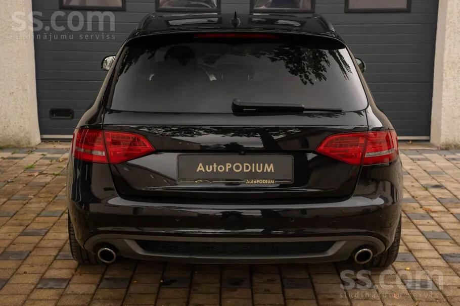 Audi A4 2010 photo 5