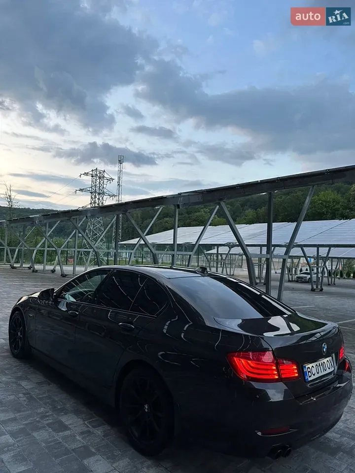 BMW 5 Series 2016 photo 3