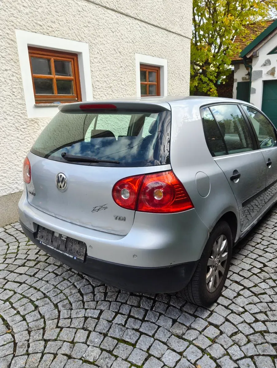Volkswagen Golf 2005 photo 3