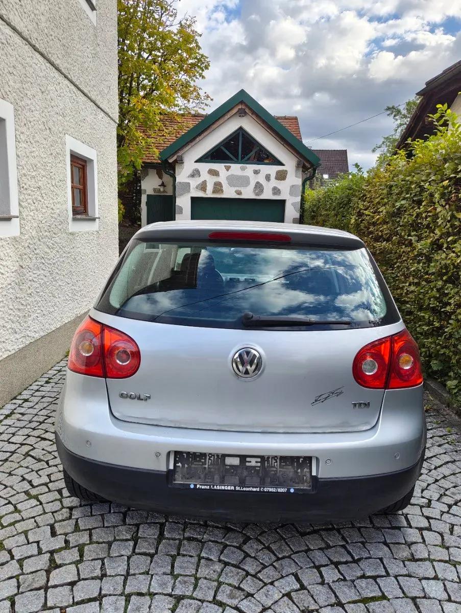 Volkswagen Golf 2005 photo 2