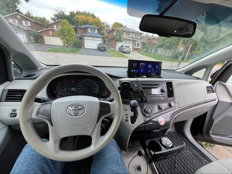 Toyota Sienna 2014 photo 3
