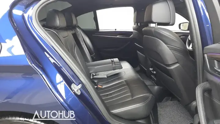 BMW 5 Series 2017 photo 2