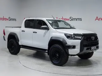Toyota Hilux 2023 photo 2