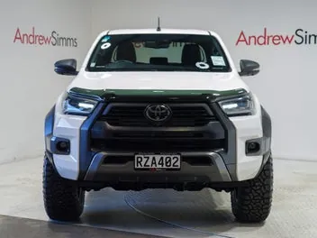 Toyota Hilux 2023 photo 5