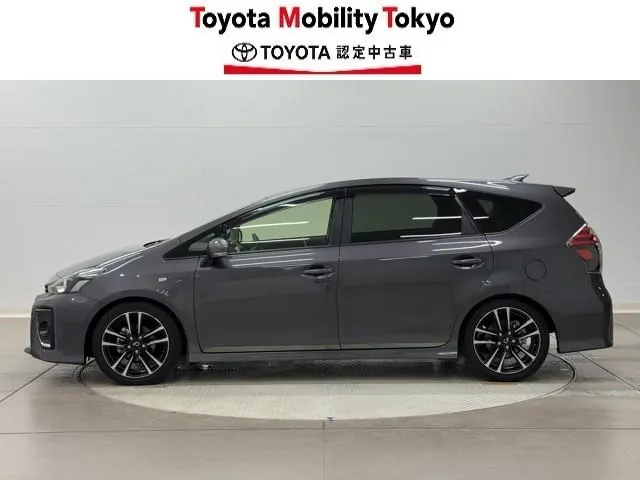 Toyota Priusα 2017 photo 3