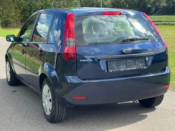 Ford Fiesta 2005 photo 2