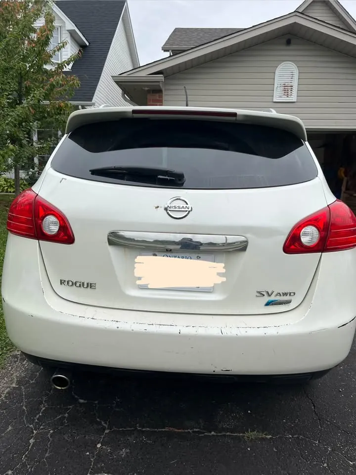 Nissan Rogue 2011 photo 2