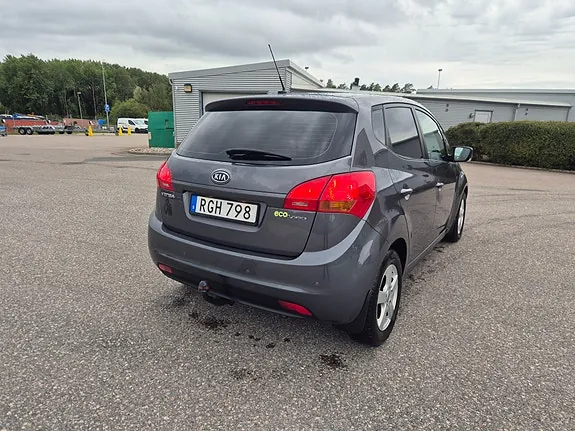 Kia Venga 2010 photo 5