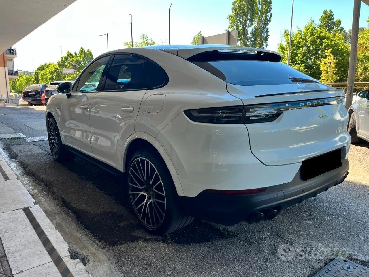 Porsche Cayenne 2021 photo 2
