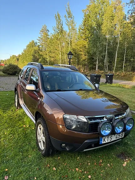 Dacia Duster 2012 photo 2