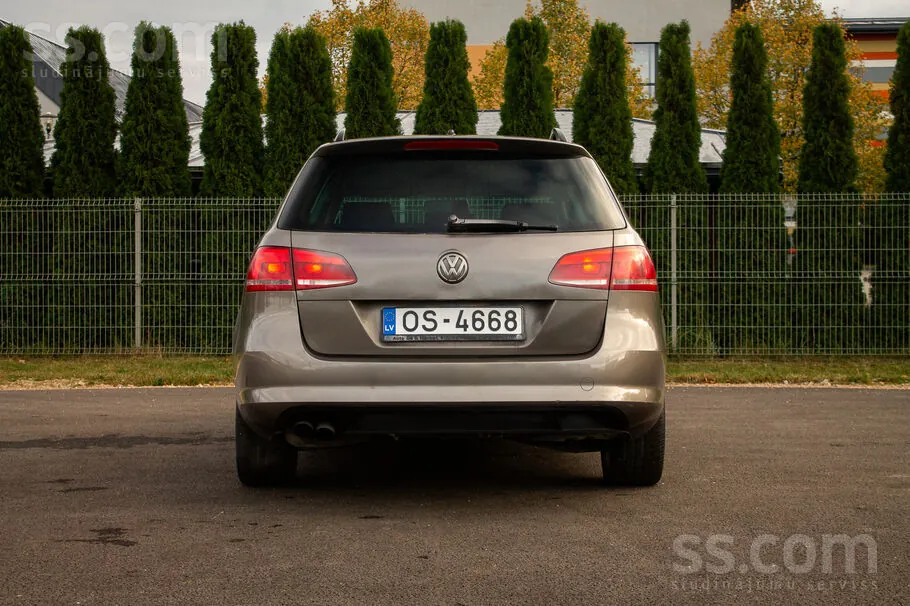 Volkswagen Passat 2011 photo 5