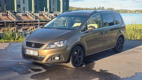 Seat Alhambra 2012 photo 3