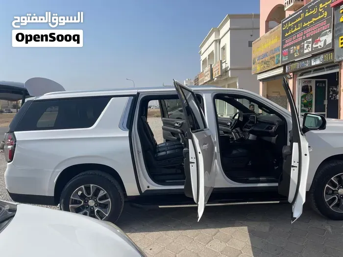 Chevrolet Suburban 2021 photo 3