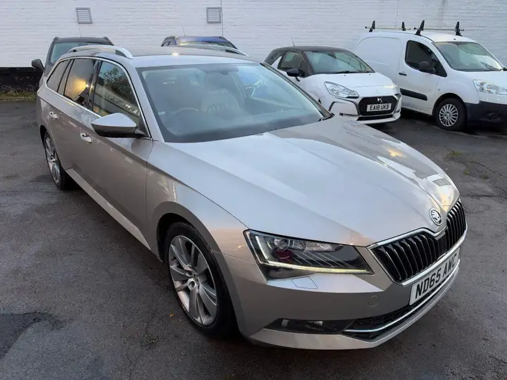 Skoda Superb 2015 photo 3