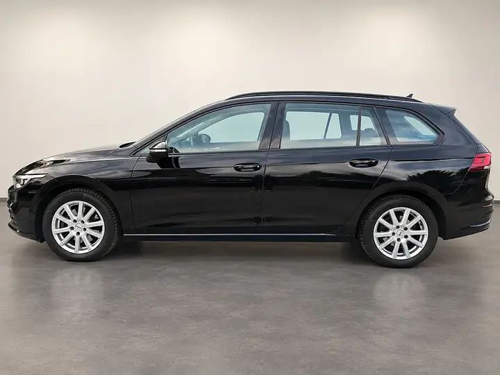 Volkswagen Golf Variant 2023 photo 2