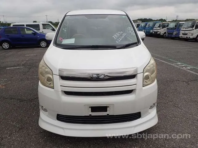 Toyota Noah G Edition 2009 photo 5