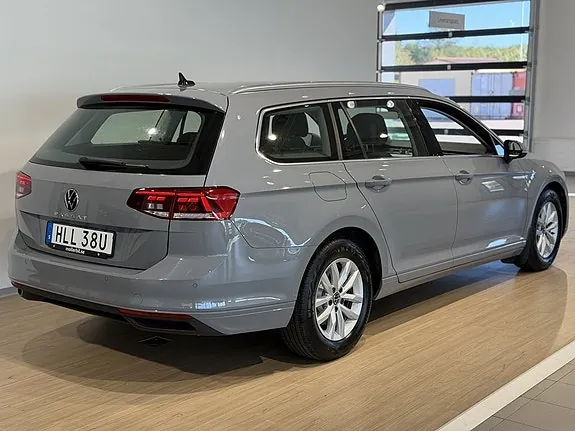 Volkswagen Passat 2022 photo 5