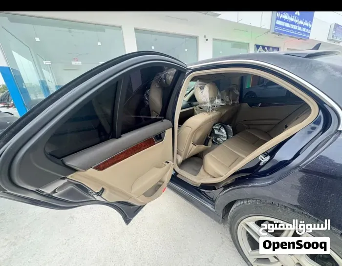 Mercedes-Benz C300 2011 photo 3