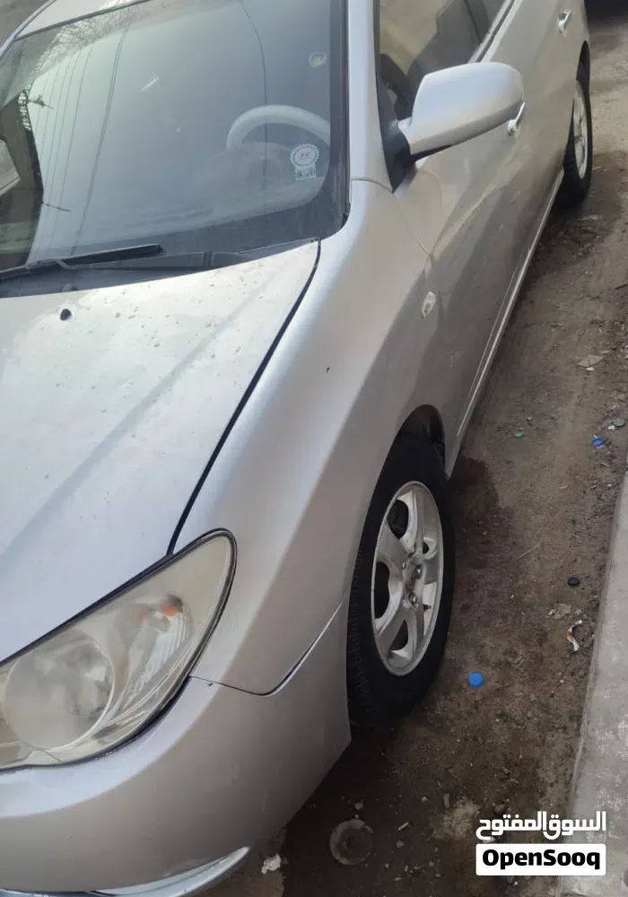 Hyundai Avante 2010 photo 2