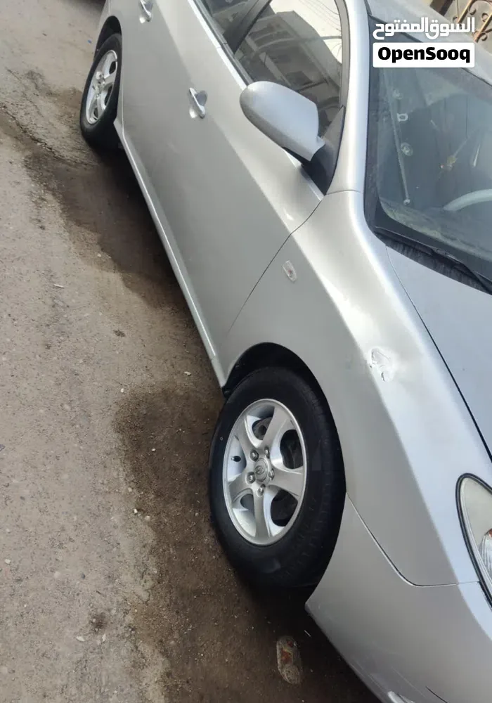 Hyundai Avante 2010 photo 3