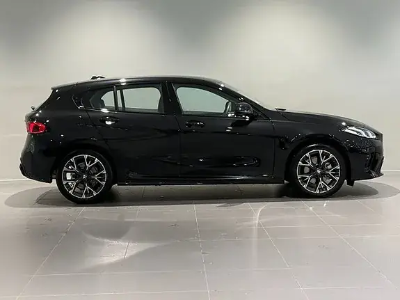 BMW 120 2026 photo 3