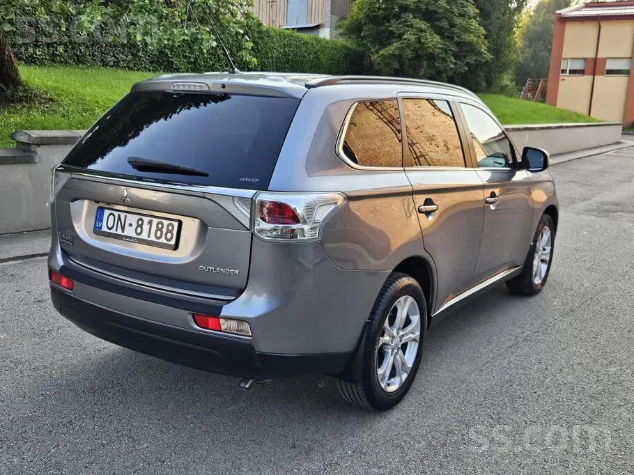 Mitsubishi Outlander 2013 photo 5