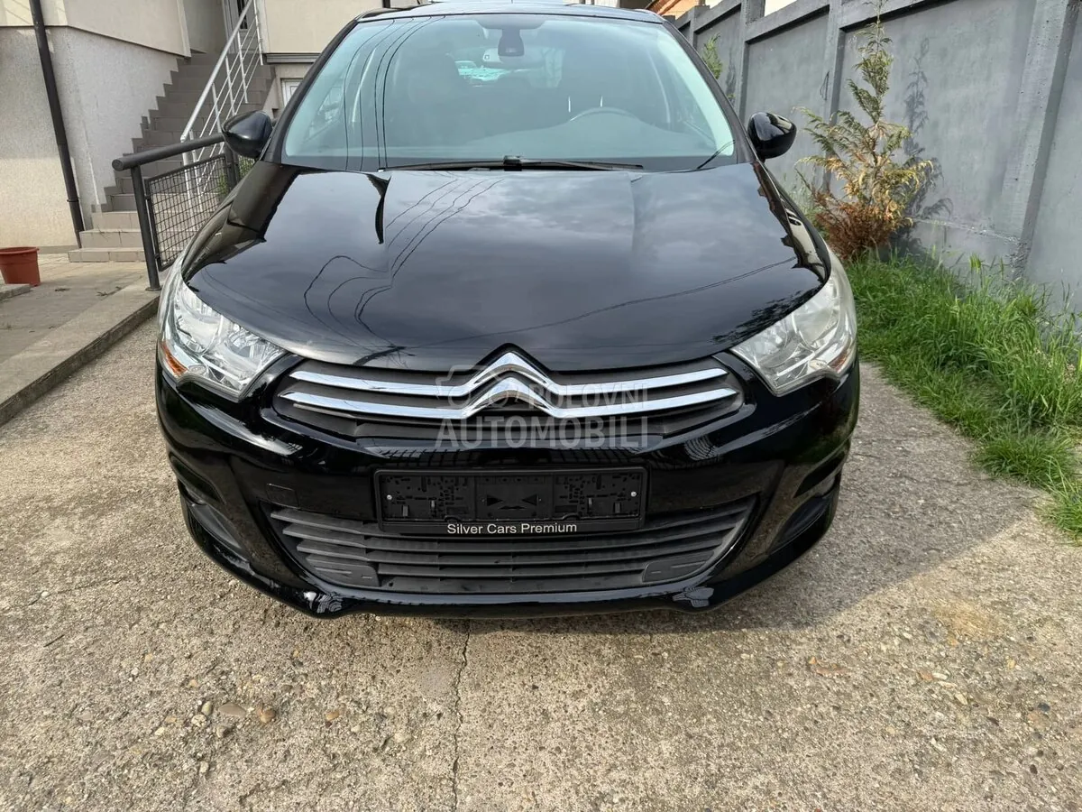 Citroen C4 2011 photo 2
