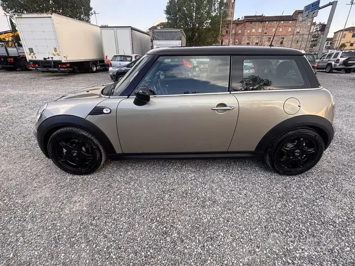 Mini One 2008 photo 4