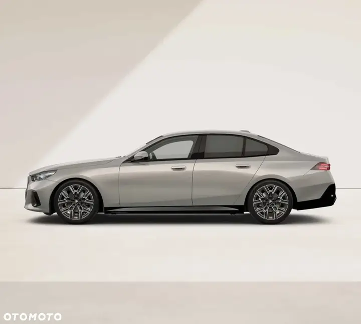BMW 5 Series 2026 photo 2