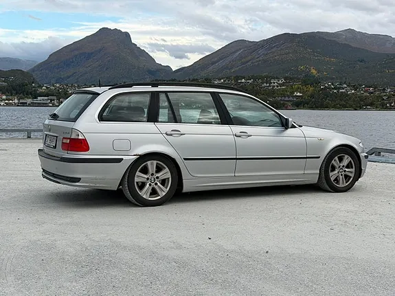 BMW 320I 2003 photo 3