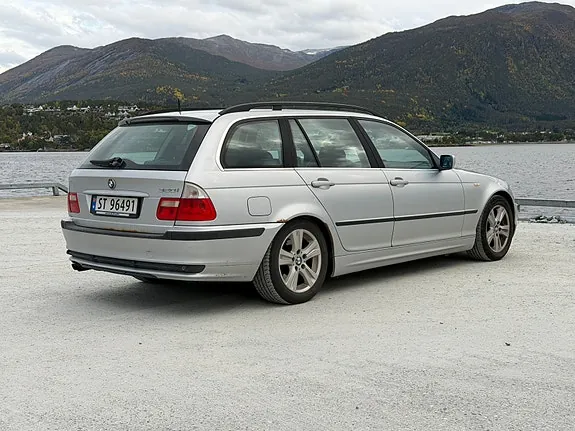 BMW 320I 2003 photo 4