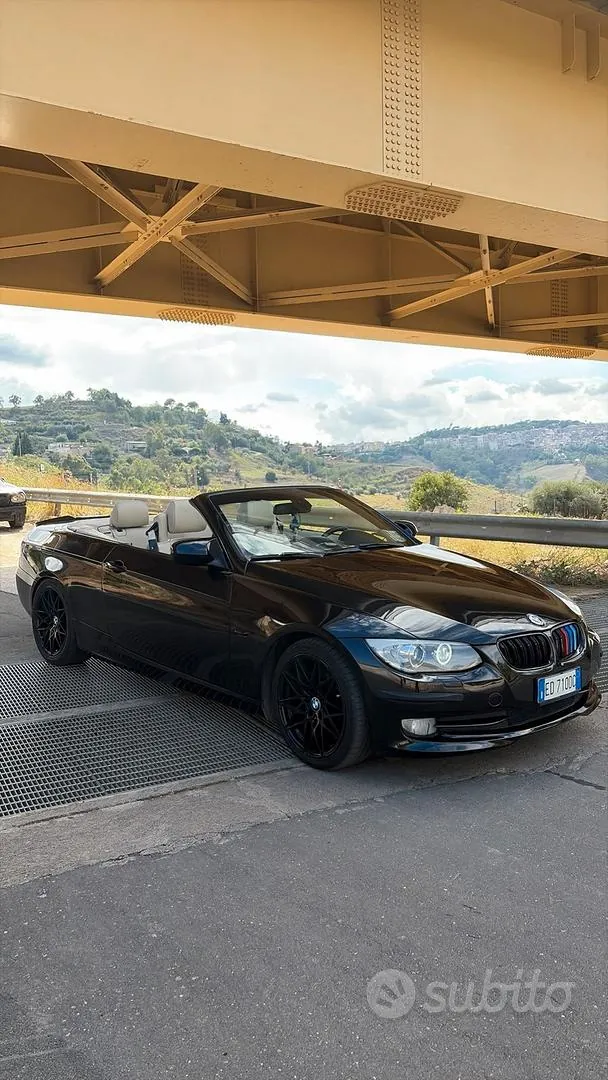 BMW 320D Cabrio 2010 photo 2