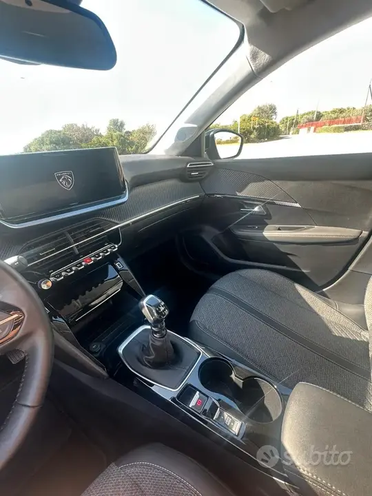 Peugeot 208 2025 photo 5