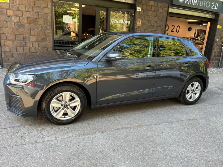 Audi A1 2023 photo 2