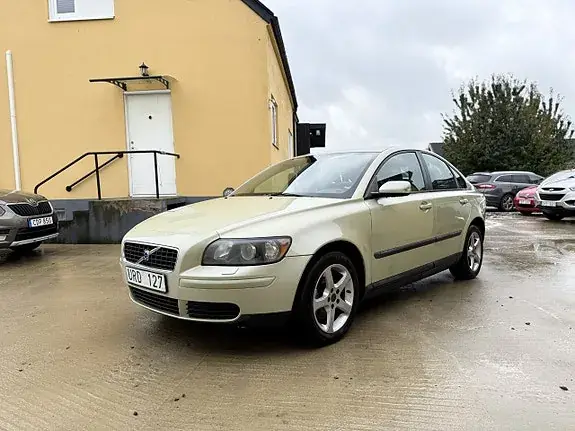 Volvo S40 2004 photo 2