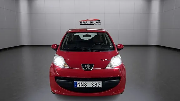 Peugeot 107 2008 photo 2