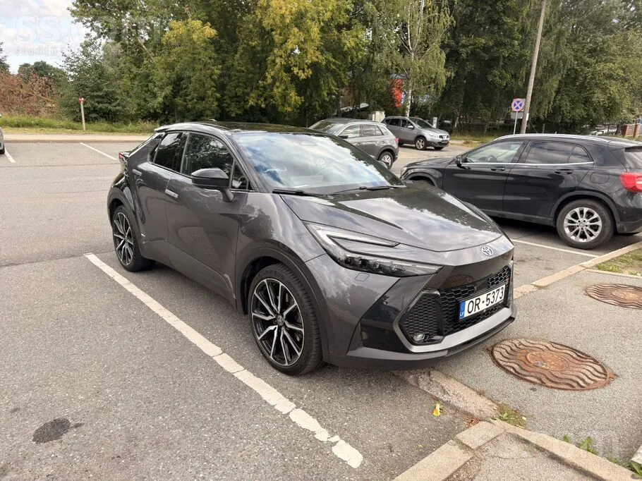 Toyota C-Hr 2024 photo 2