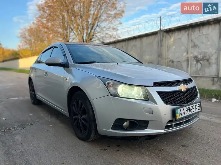 Chevrolet Cruze 2012 photo 2
