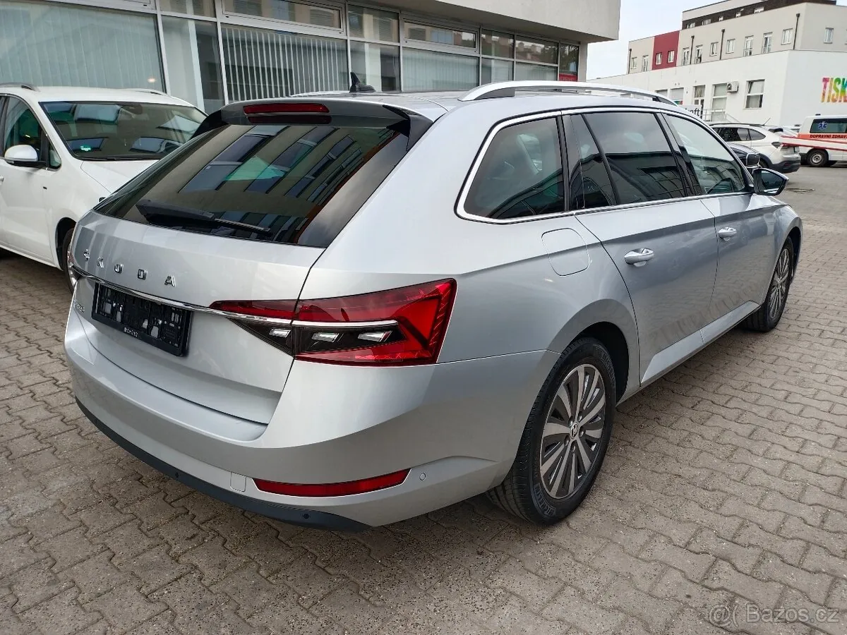 Skoda Superb 2023 photo 4