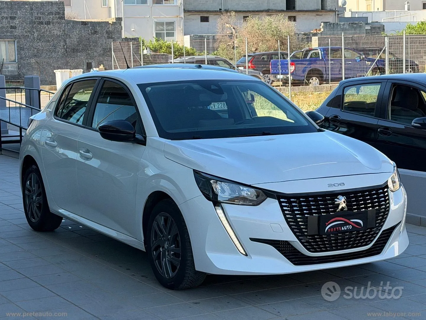 Peugeot 208 2022 photo 3
