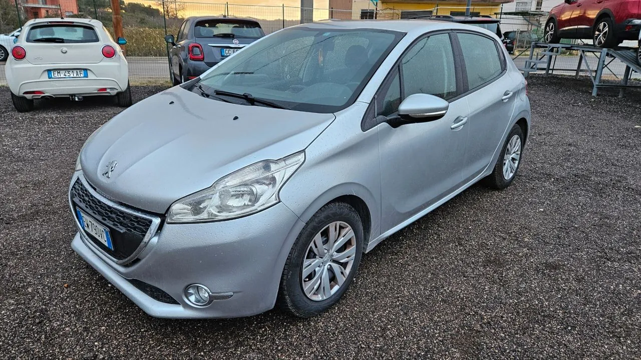 Peugeot 208