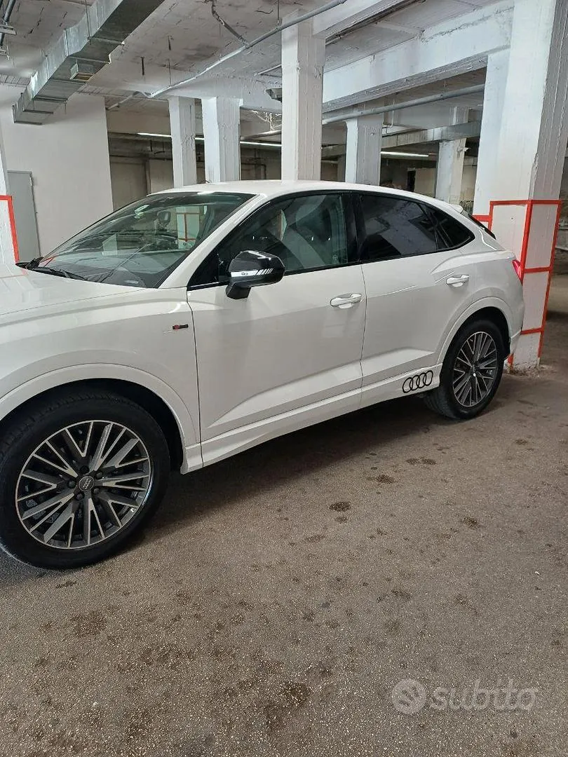 Audi Q3 2021 photo 2