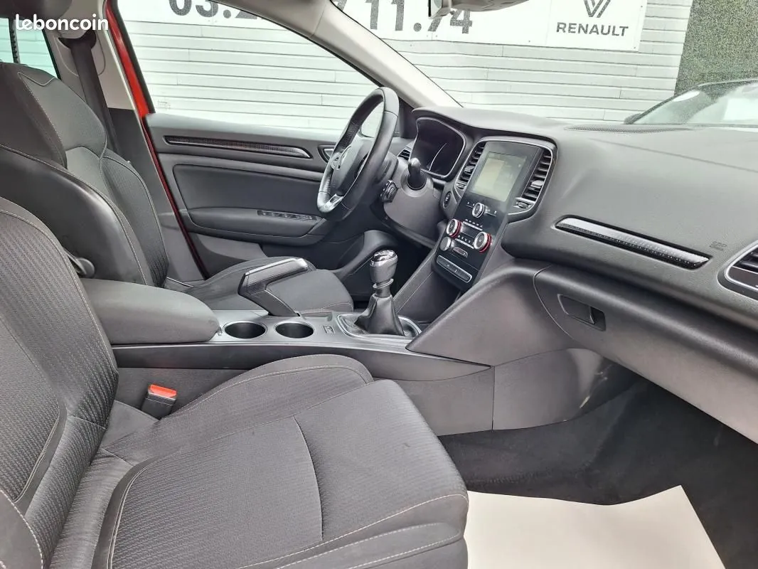 Renault Megane 2016 photo 2