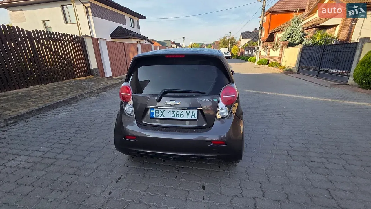 Chevrolet Spark Ev 2014 photo 2